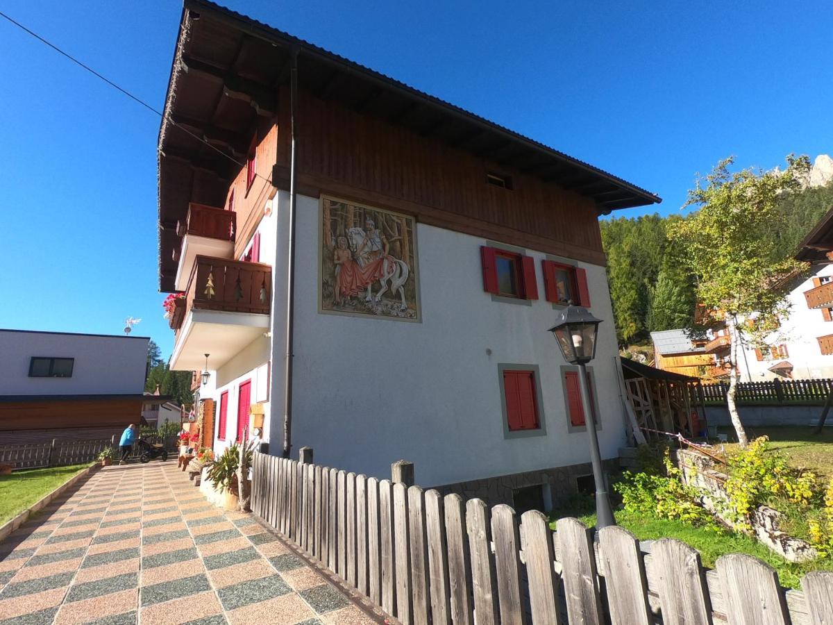 Ferienwohnung Ciasa De Epi Pera Exterior foto
